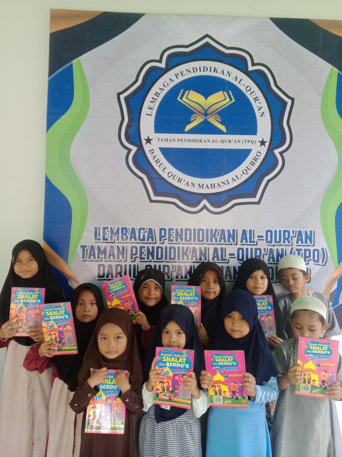 Pembagian buku pembelajaran